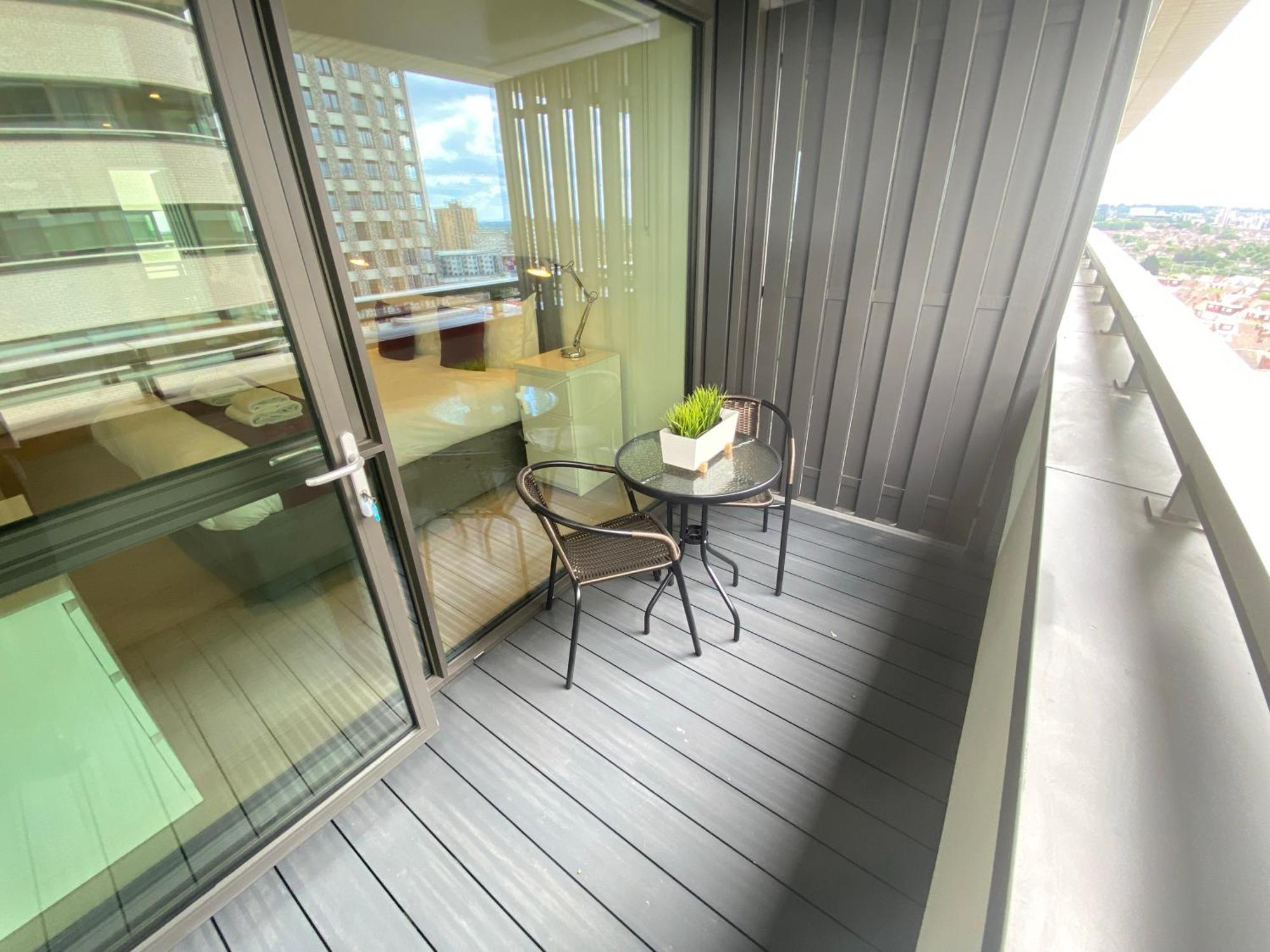Apartment Roomspace Serviced -oasis Way
