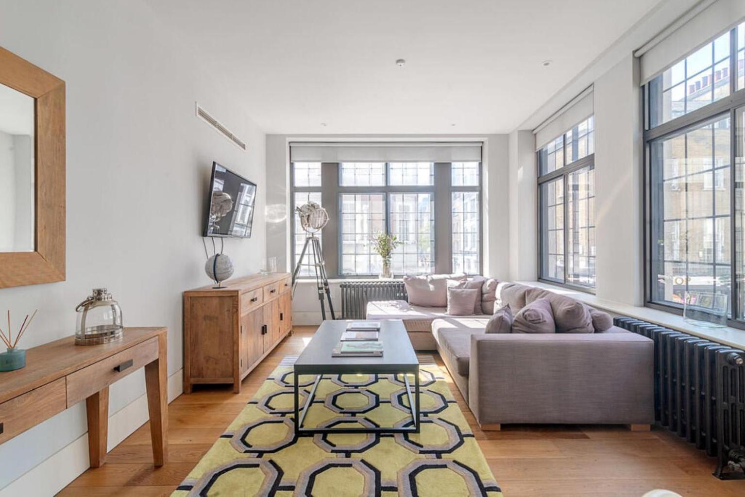 Soho Modern Luxury 3 Beds Apartment *