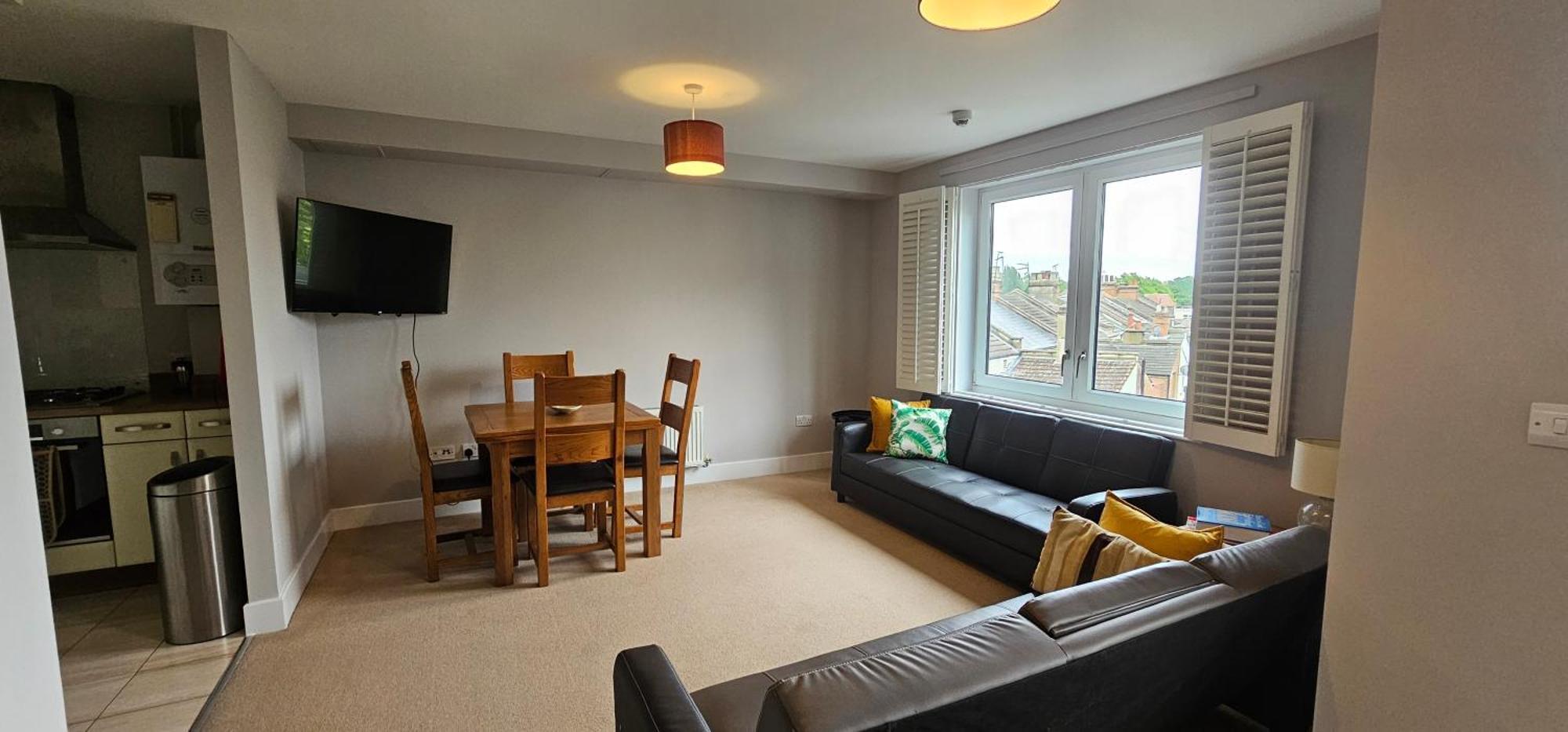 Apartment Comfortable Two Bedroom Flat For 6 People's *