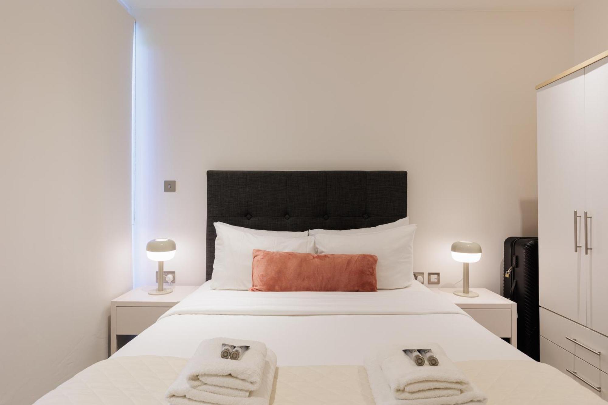Cosy 2br Flat, West Hampstead, 4 Mins To Tube London
