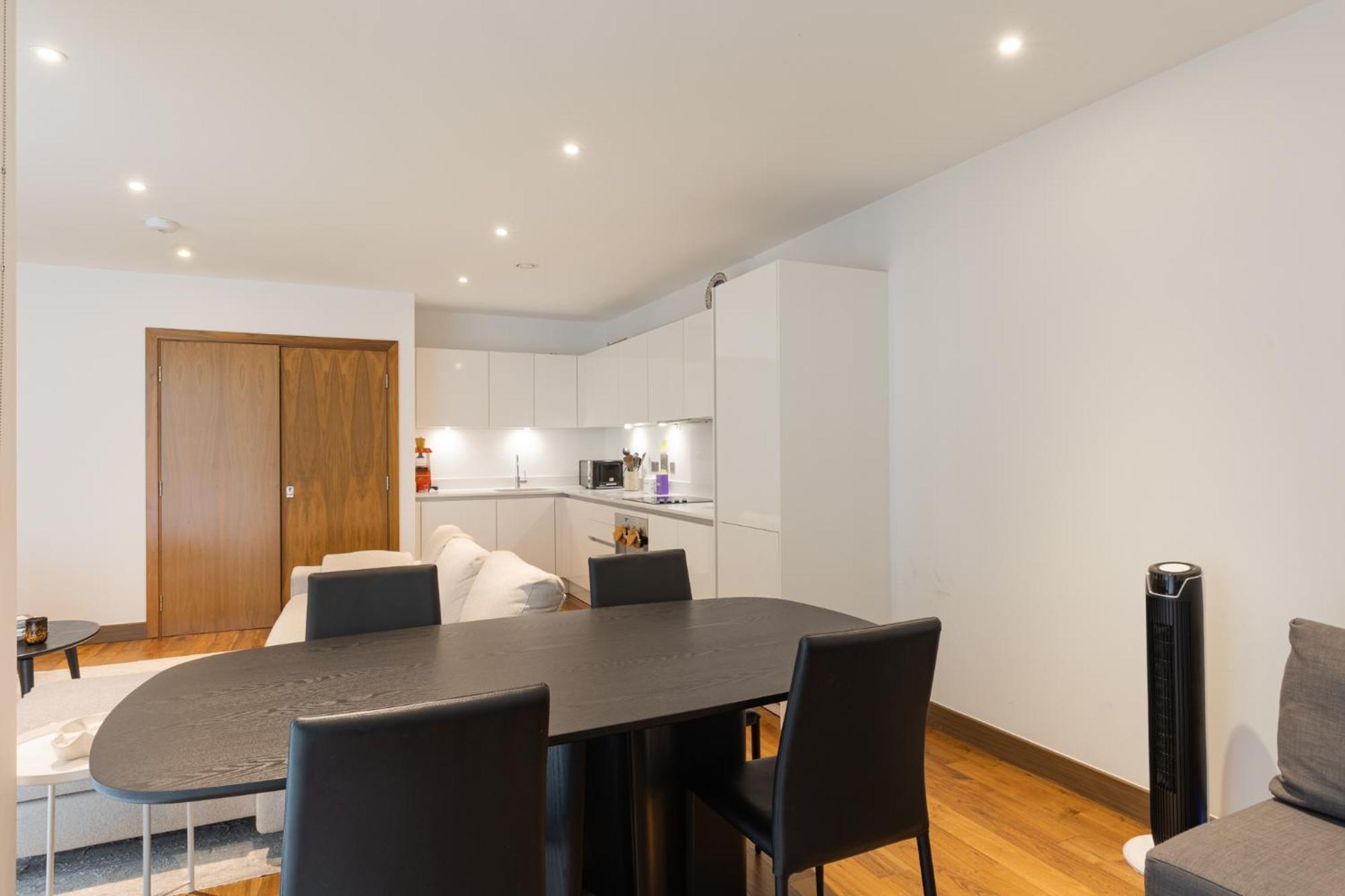 Cosy 2br Flat, West Hampstead, 4 Mins To Tube Apartment London
