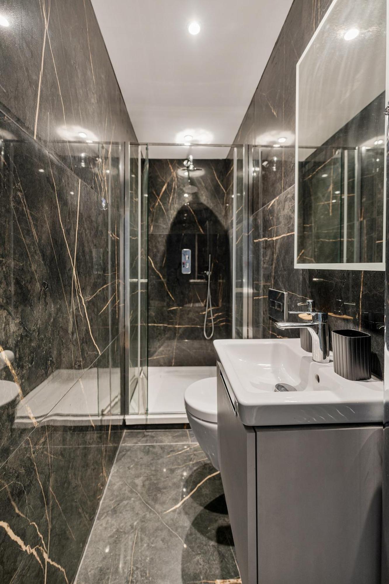 Luxury Modern 2-bed Flat In Chic Chelsea