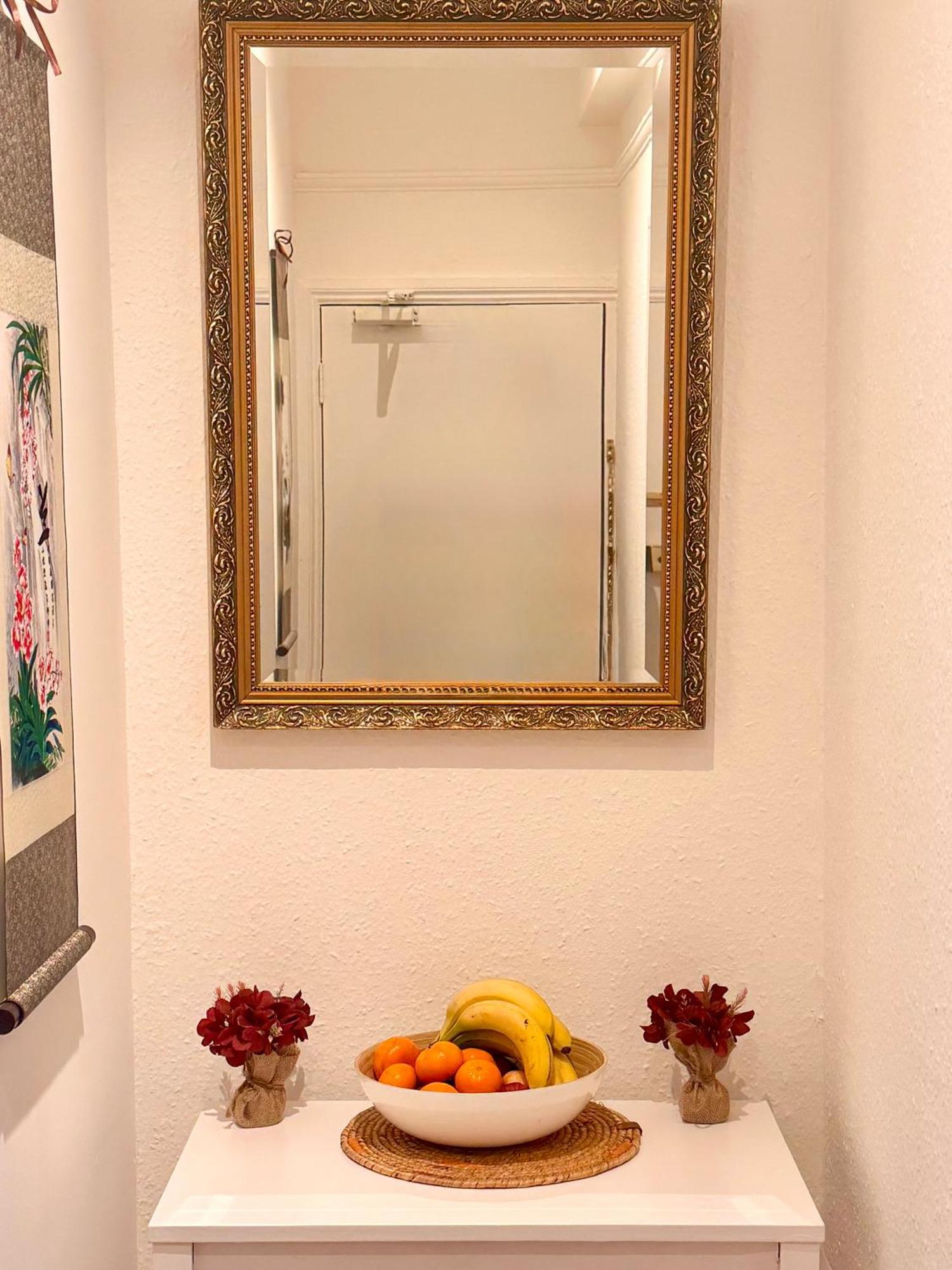 Apartment Candy Cafe *