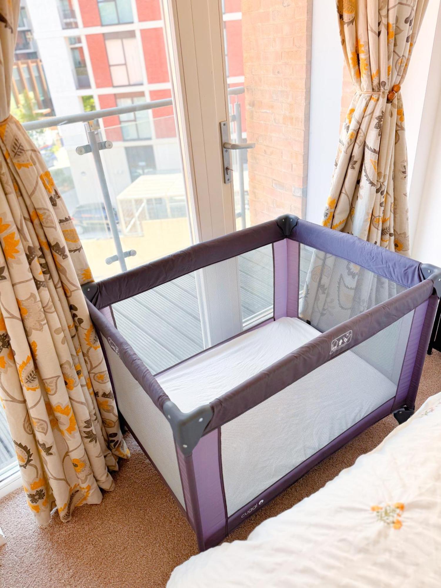 Family Battersea With Balcony In