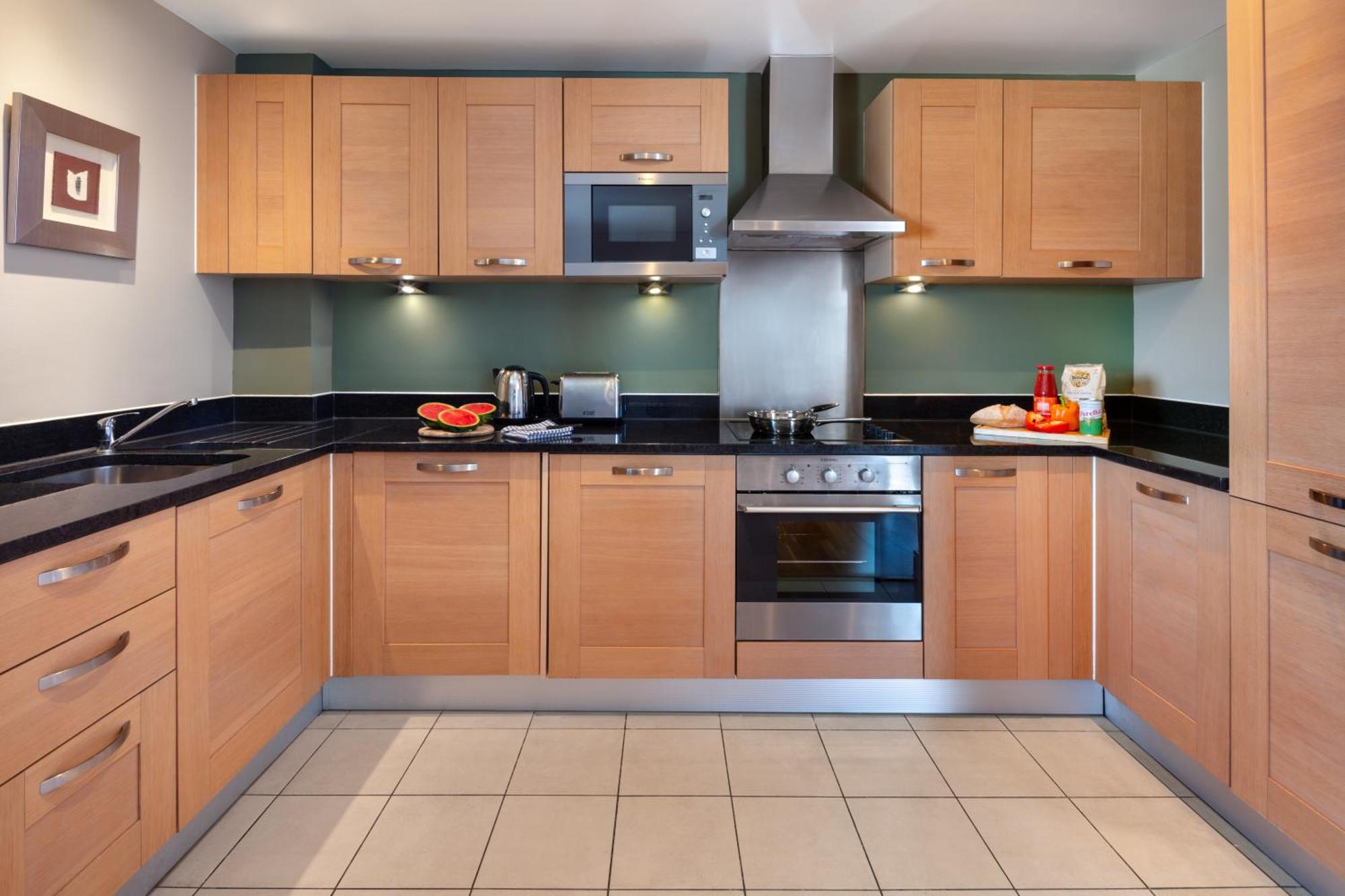 Marlin Aldgate Tower Bridge Aparthotel London