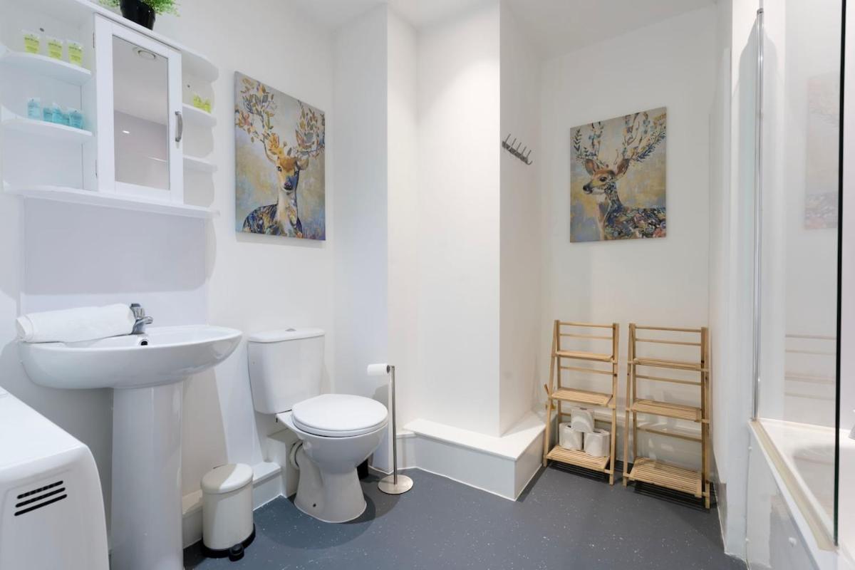 Stylish Modern By Aldgate East Station 1 Apartment *