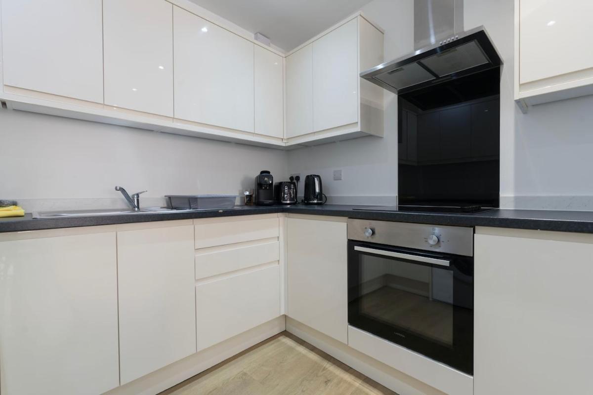 Stylish Modern By Aldgate East Station 1