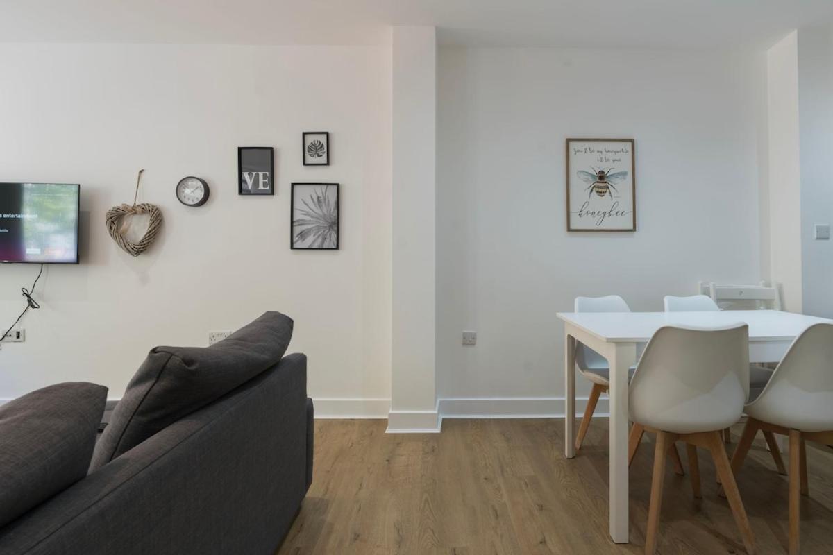 Apartment Stylish Modern By Aldgate East Station 1