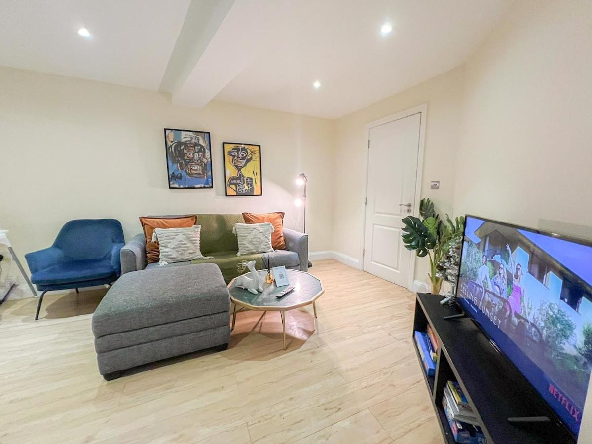 3 Bedroom With Private Terrace In Pimlico, Westminster, Victoria Appartement *