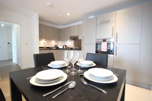 The O2 Waterfront Apartment *