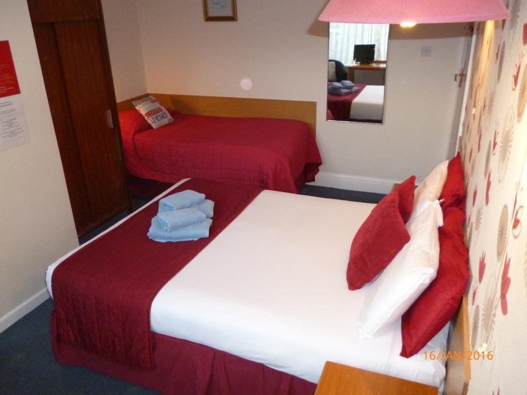 Apartment What are the best hotels near London Eye? *
