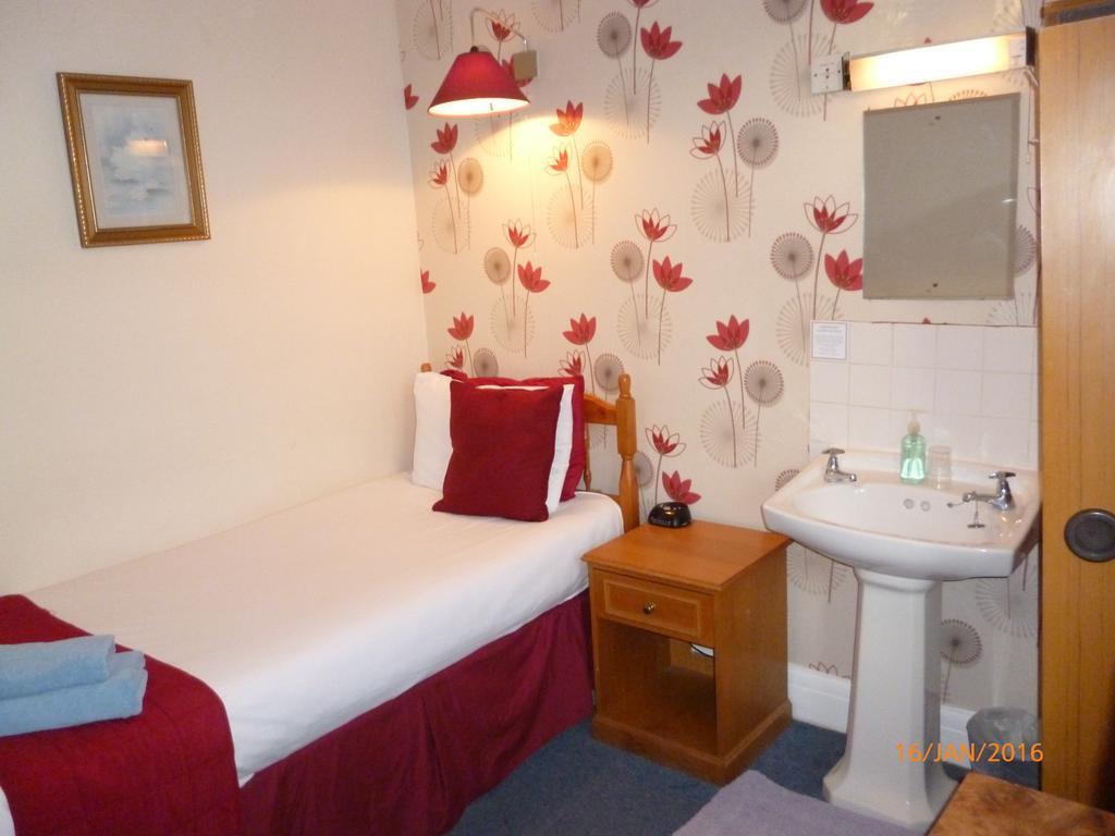 Apartment What are the best hotels near London Eye? *
