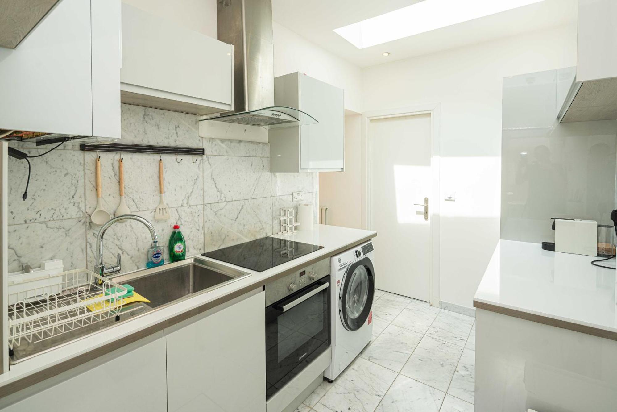 Cozy 2 Bedroom / Westfield / Hammersmith Hospital *