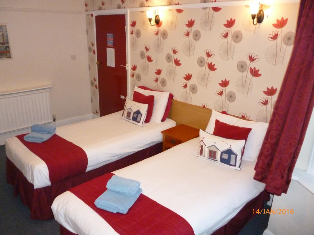 What are the best hotels near London Eye? *