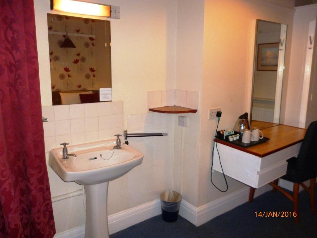 What are the best hotels near London Eye? Apartment