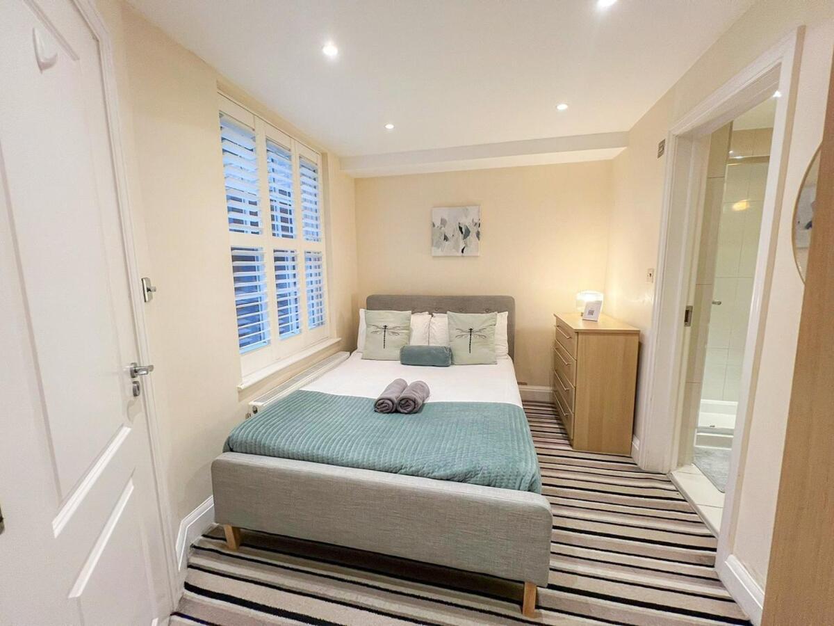 3 Bedroom With Private Terrace In Pimlico, Westminster, Victoria * Londen