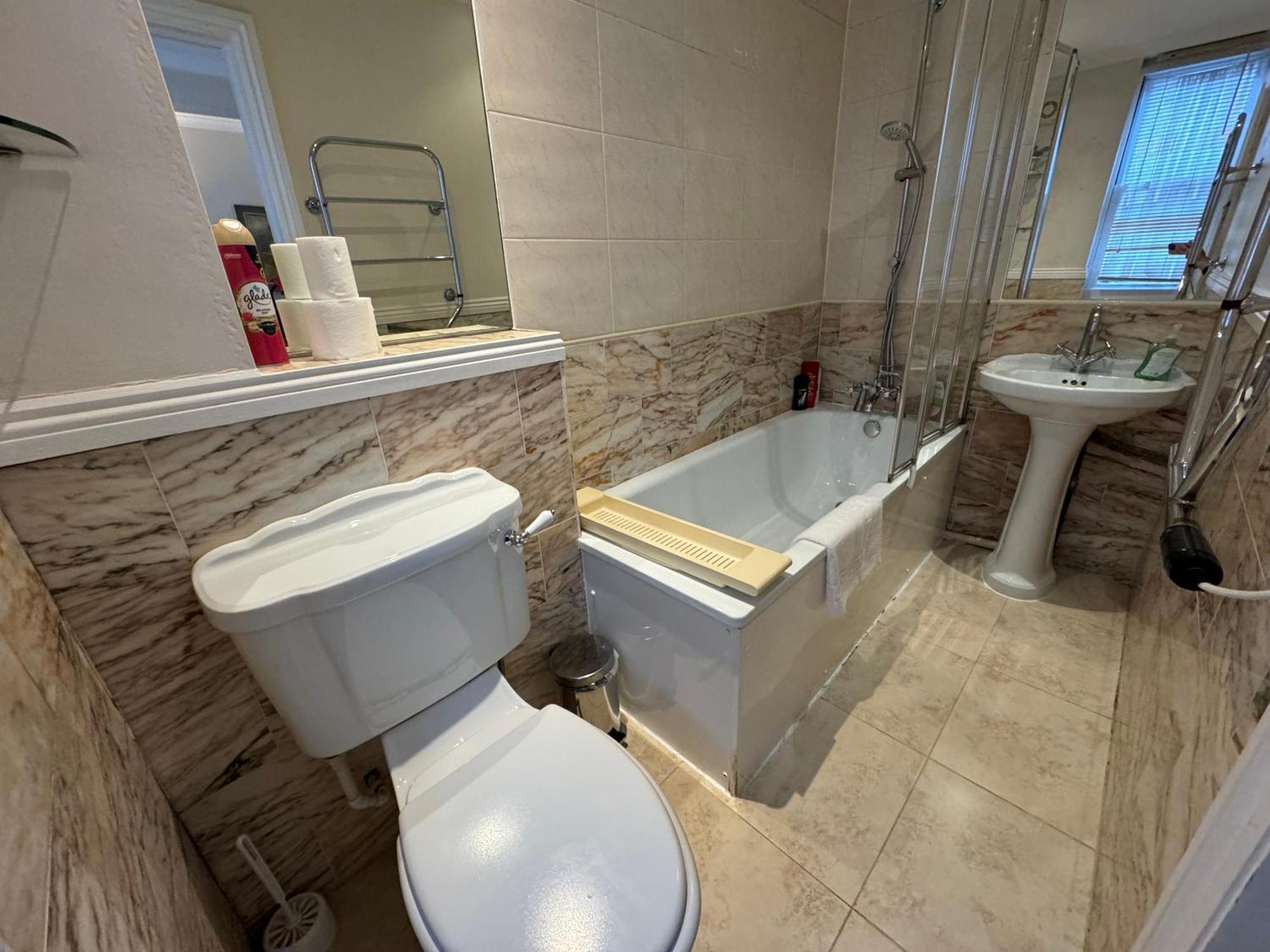 Bright 2 Bedroom Flat In Appartement Londen