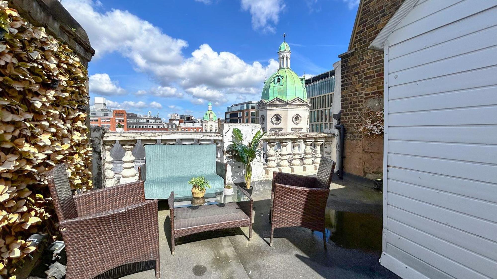 Chic 2-bedroom Flat In Farringdon Barbican Centre Holiday home