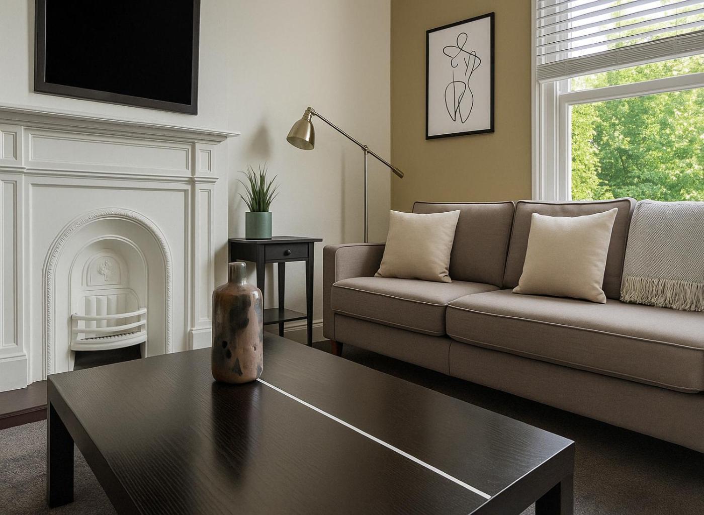 Leilighet Flat - 3 Min To West Kensington Station *
