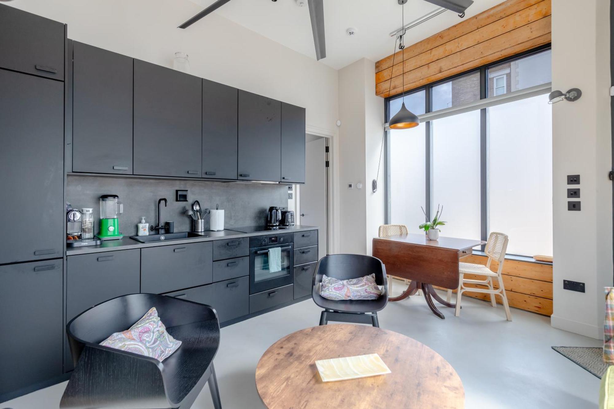 Sleek & 1bd Flat - Battersea Park Apartment London