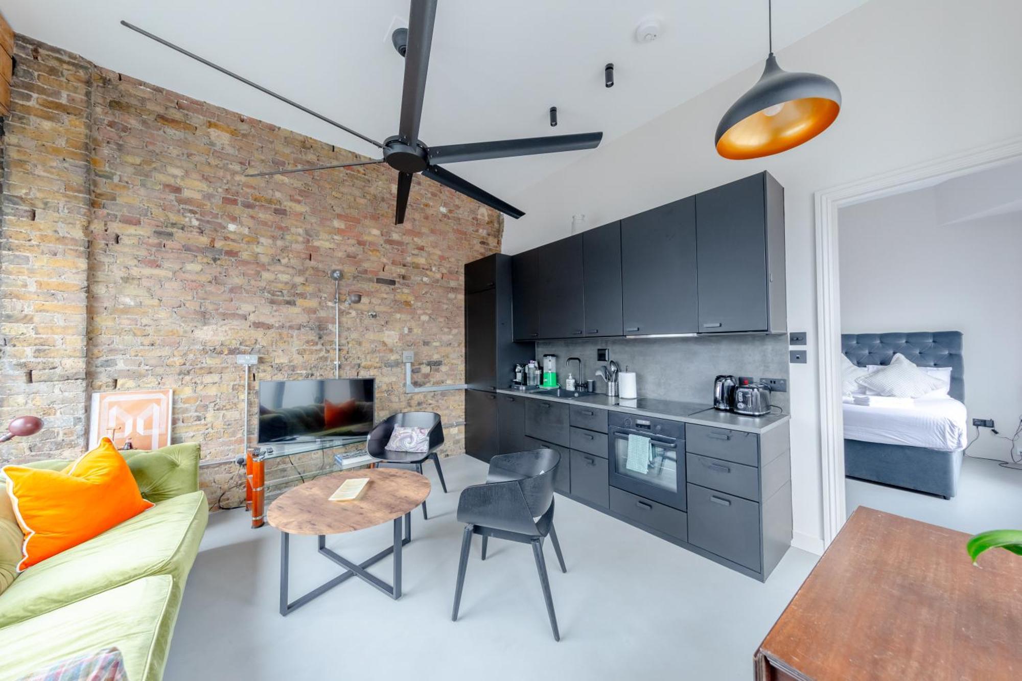 Sleek & 1bd Flat - Battersea Park Apartment London