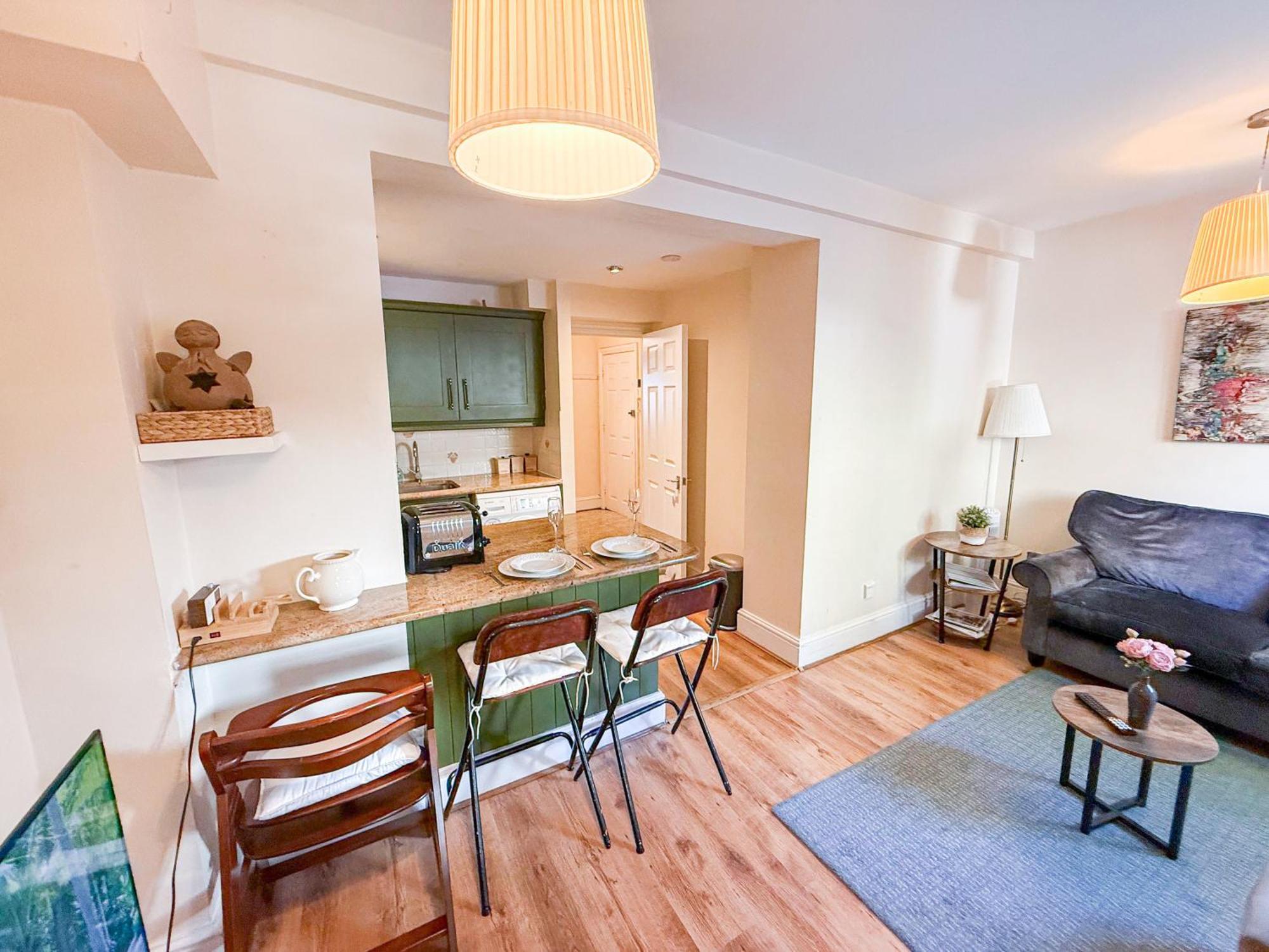 Lovely 1 Bedroom Flat In West Kensington London, Shepherd's Bush * London