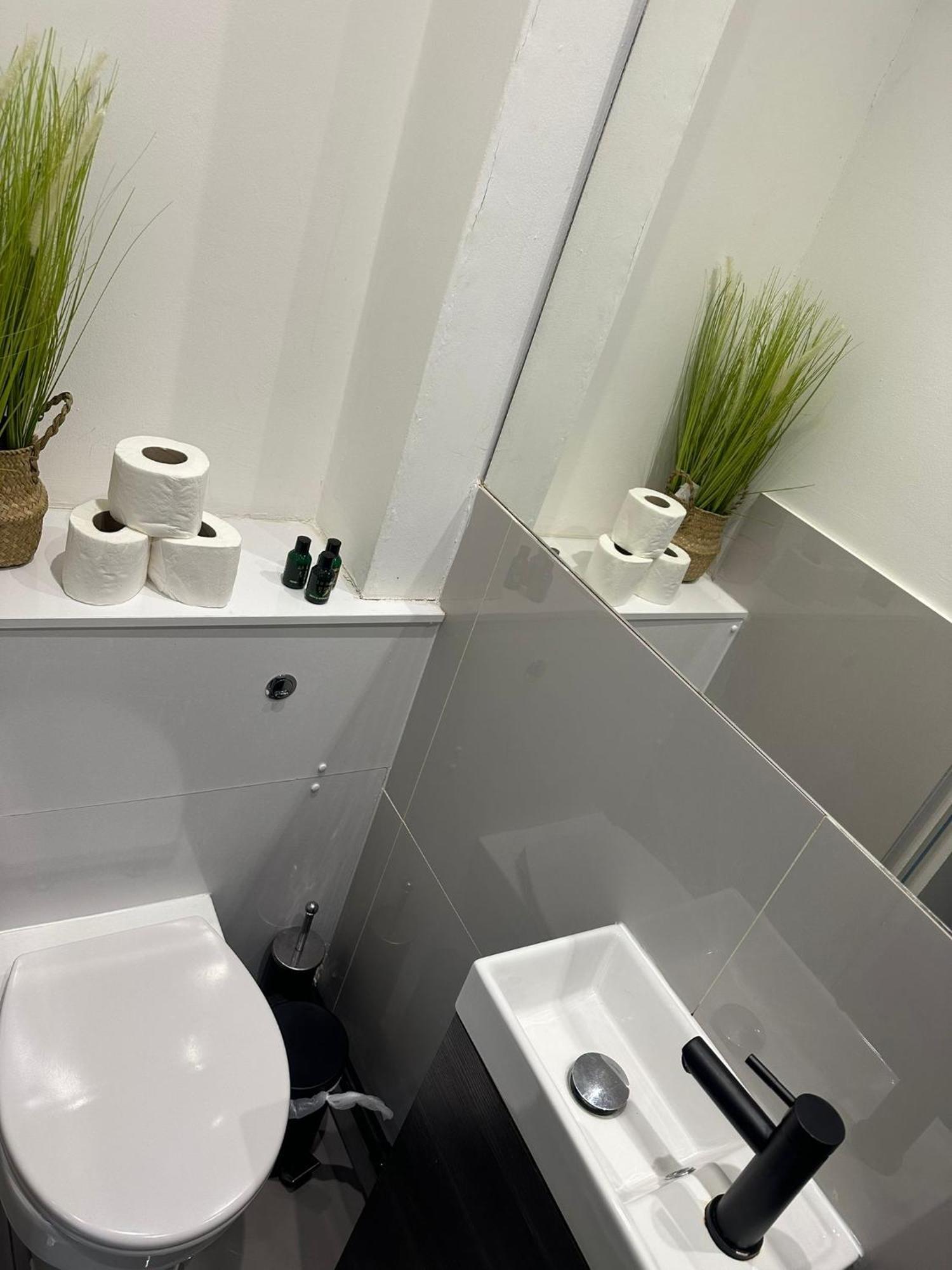 Chic In Prime Location Apartment