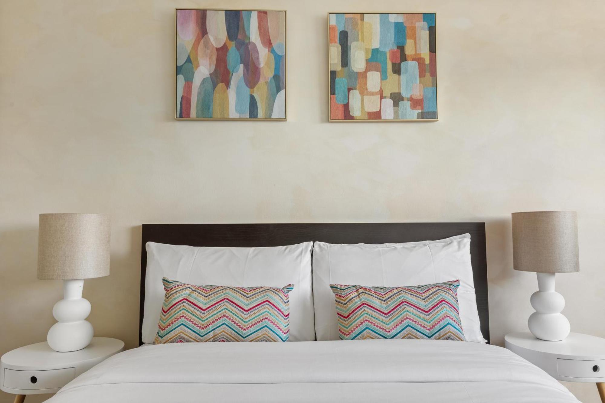 Charming 1 Bedroom Serviced In Camden Apartment