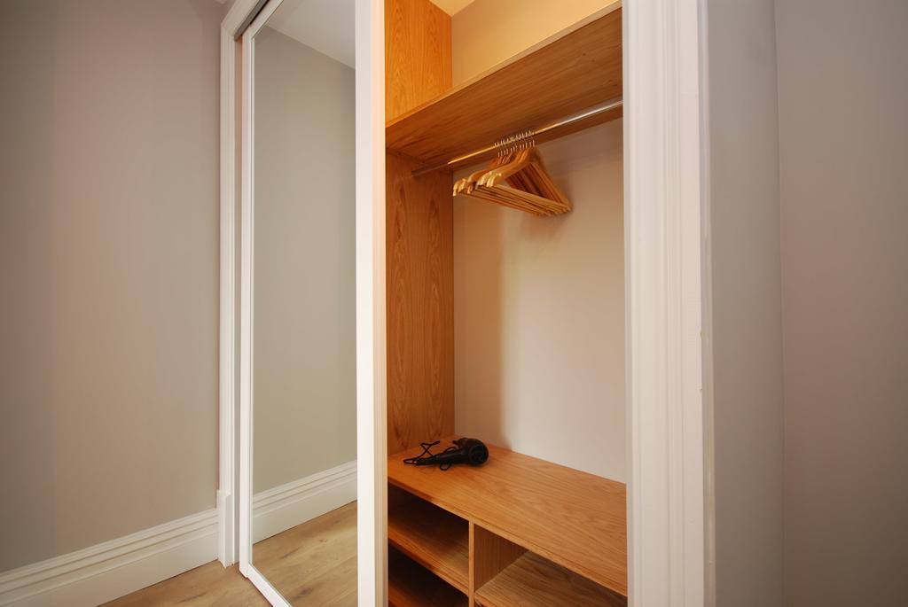 Whitehall Apartment
