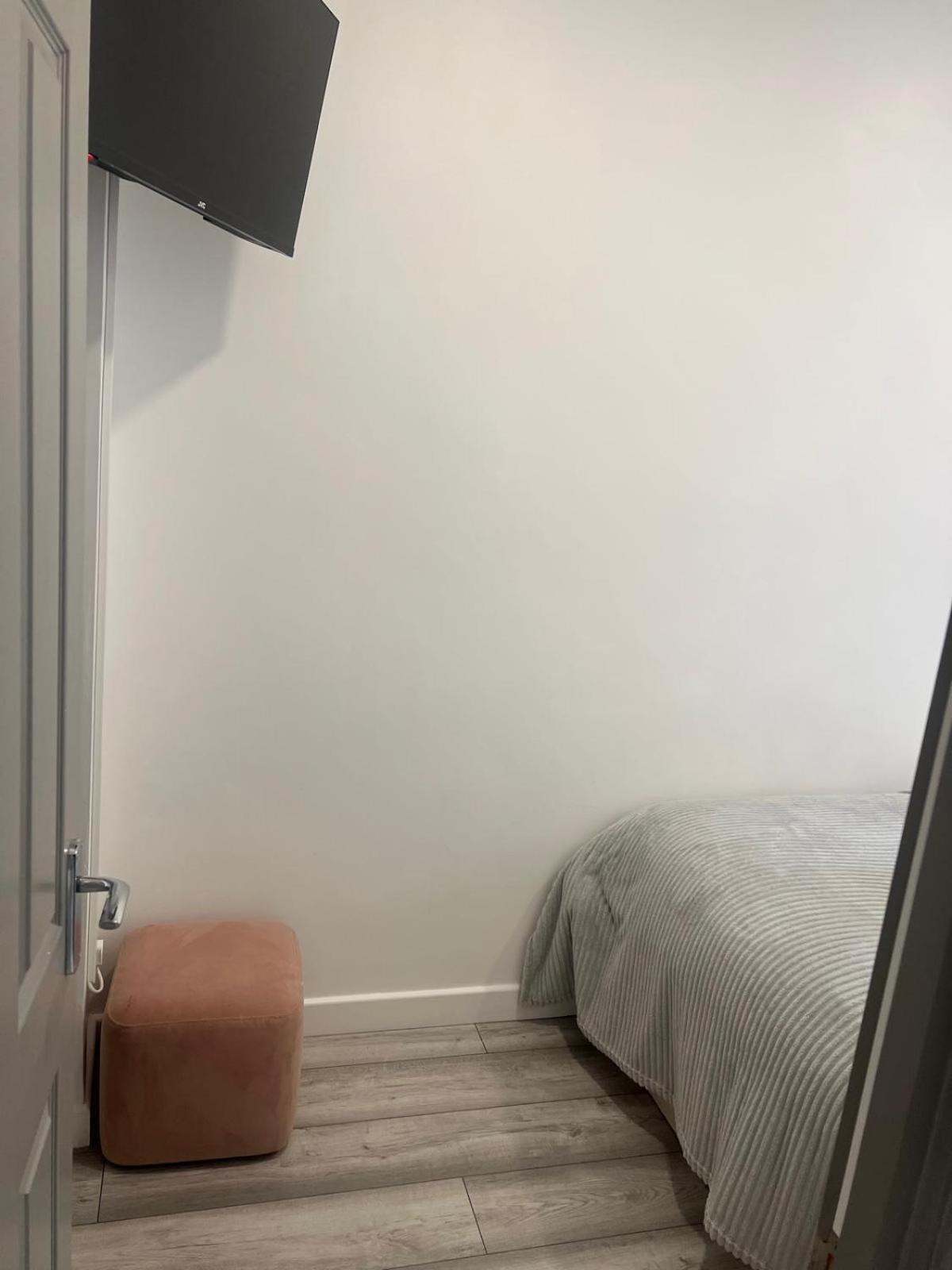Fully Furbished Entire Flat 2 Apartment