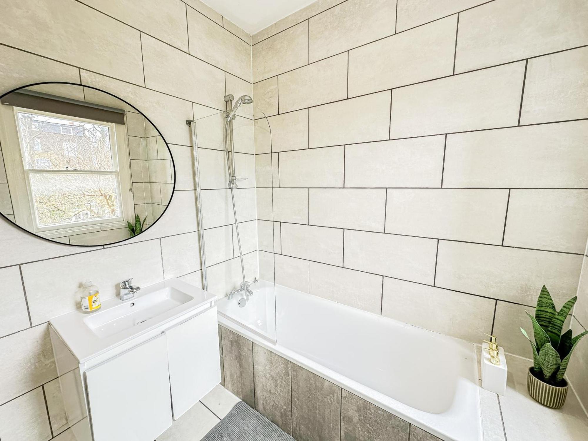 Stylish 2-bedroom Near Abbey Road, Maida Vale Apartamento