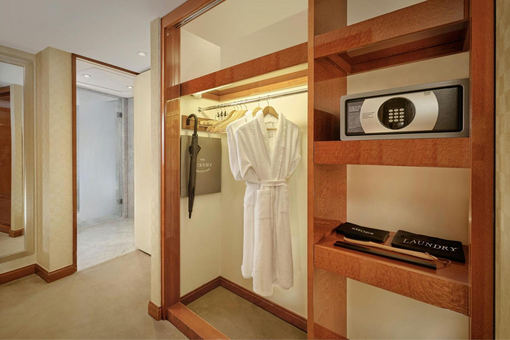 The Park Tower Knightsbridge, A Luxury Collection Hotel, Hotel London