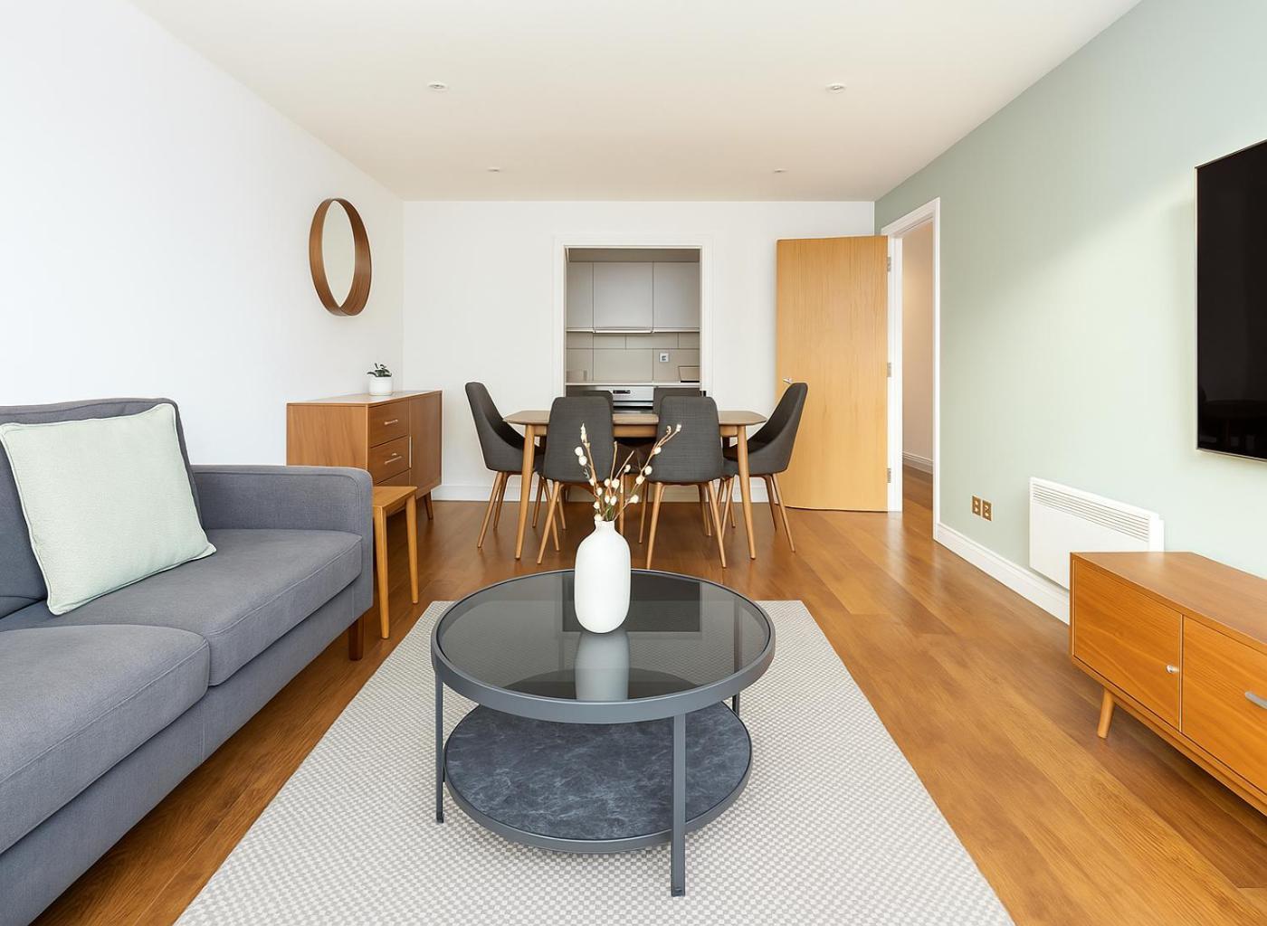 Wonderful Flat In Wandsworth Town Leilighet London