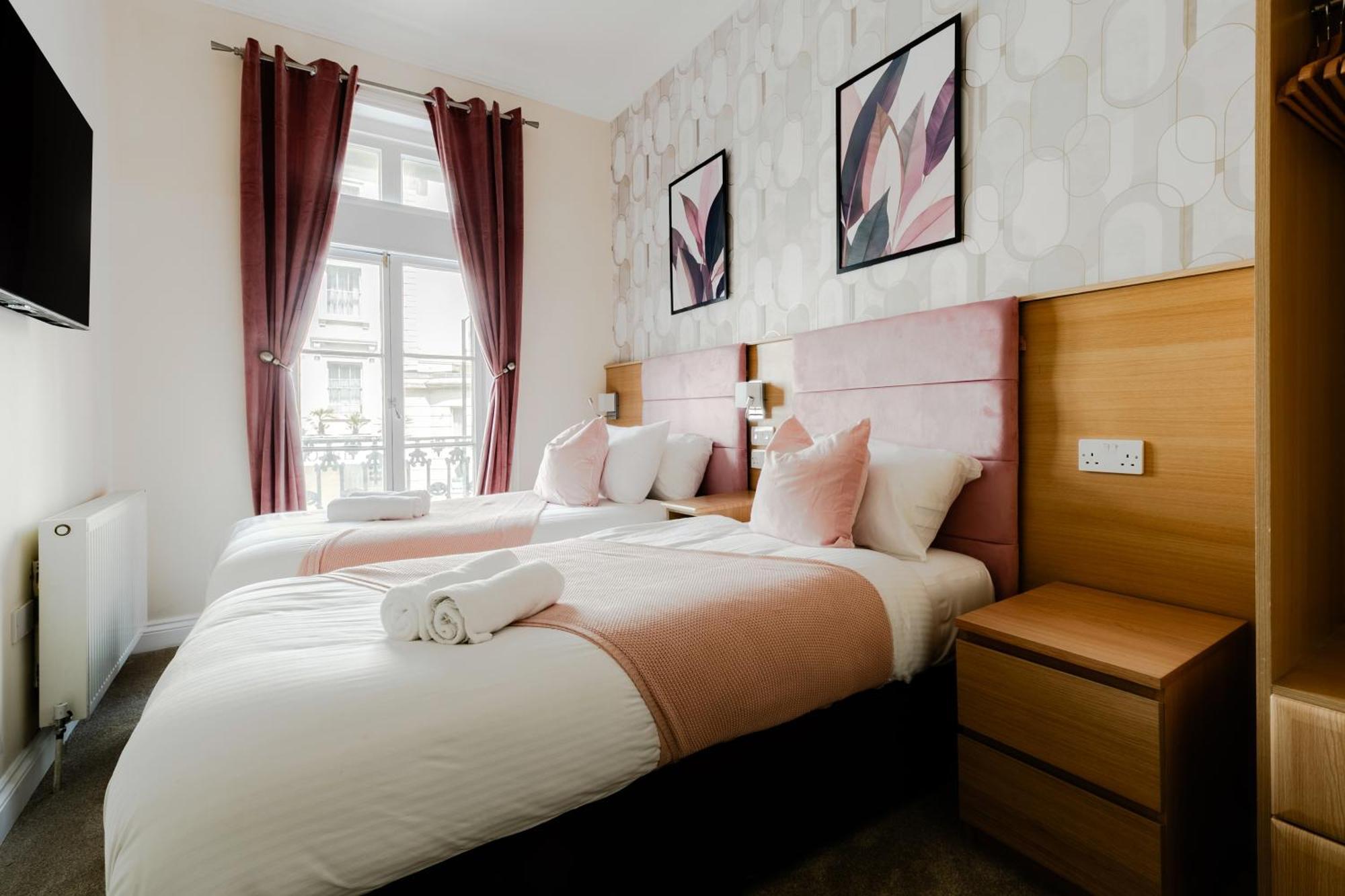 Mina Hotel London