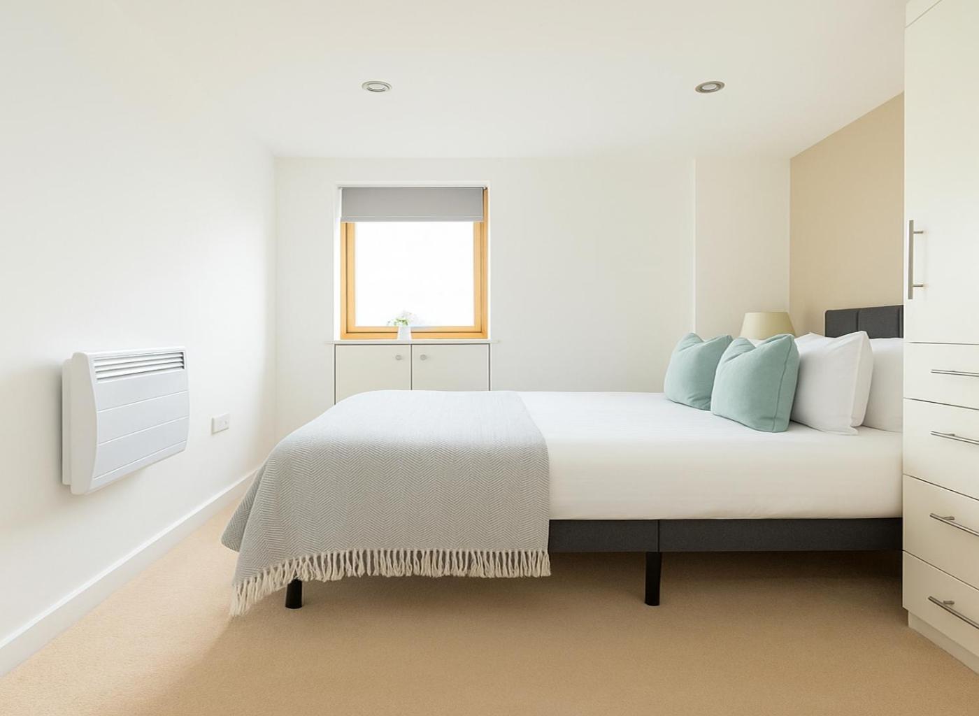 2 Bed Flat With Balcony In Wimbledon Appartement