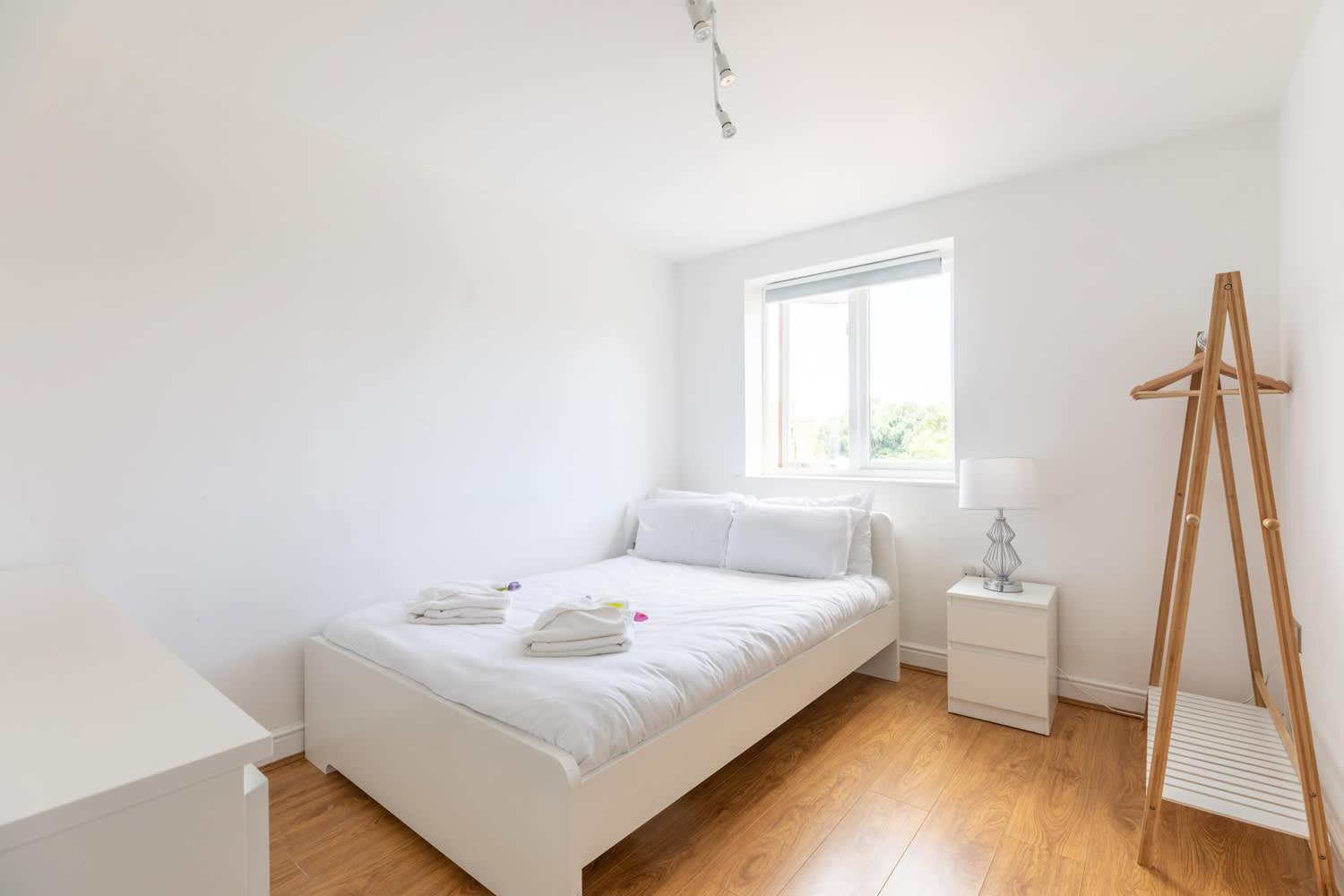 Holiday home Modern 2br - 25min To London