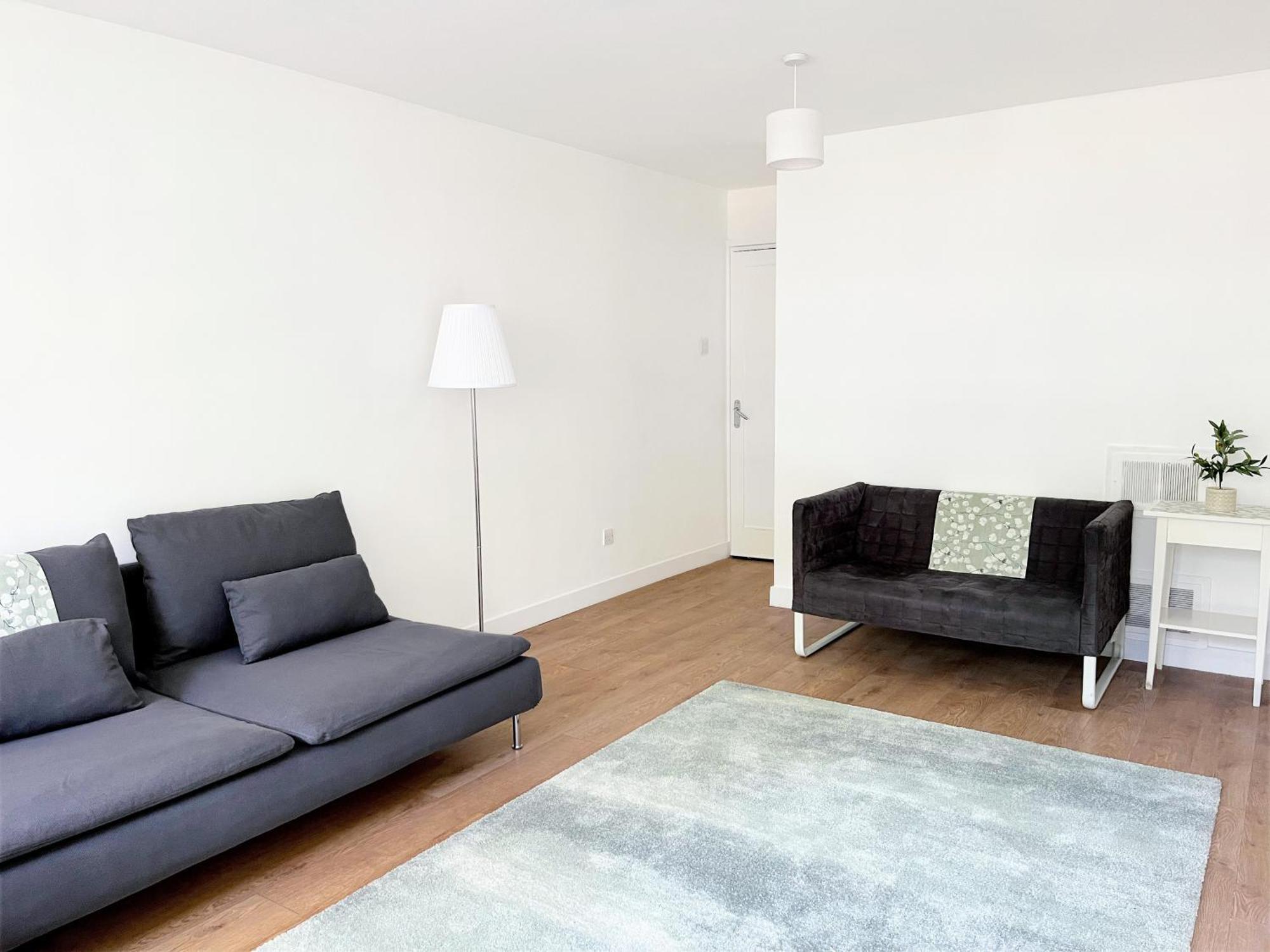 Delightful Large Apt. Fitzrovia W1 near Oxford St Apartment London