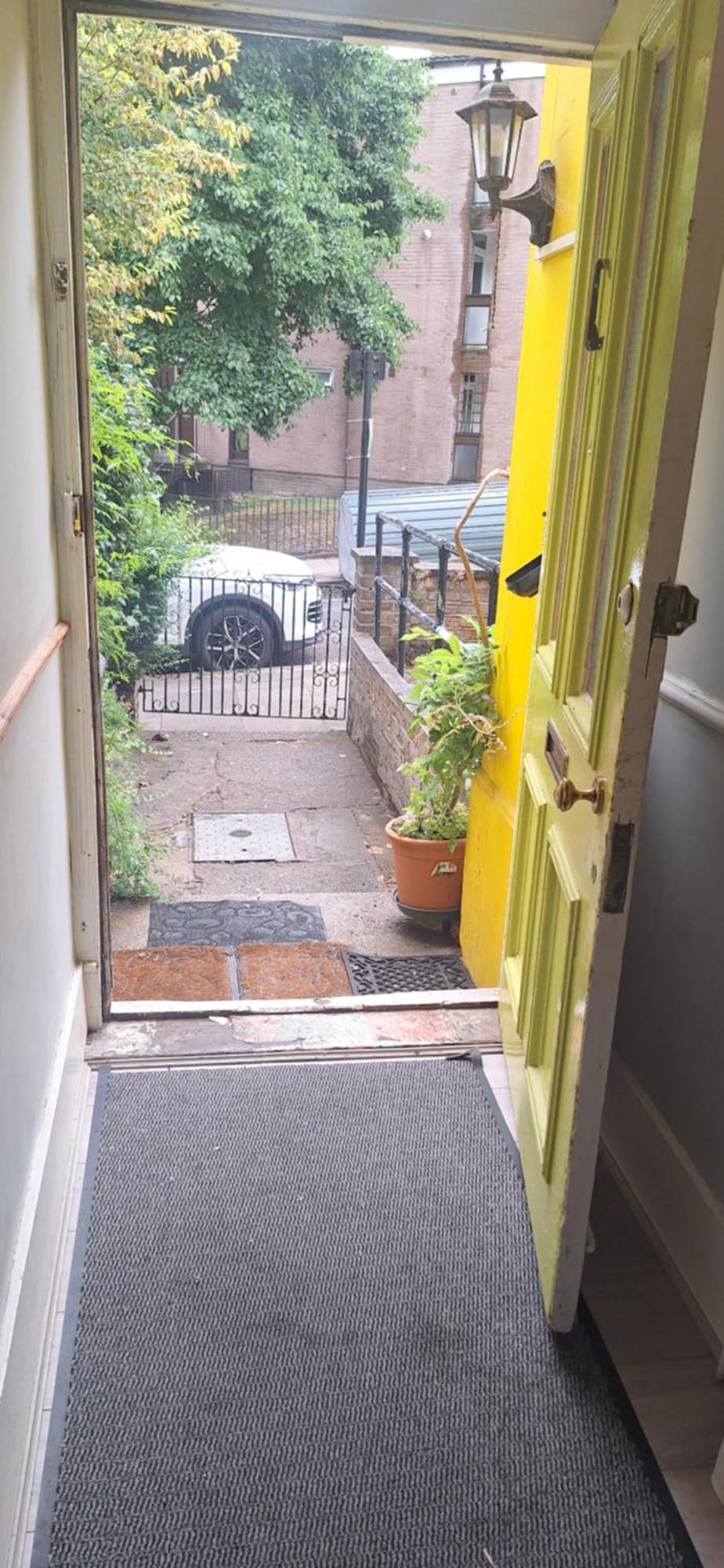 Self-contained Flat On The 2nd Floor Will Share With One Other Guest, In A Family House 2 Minutes Walk From Tufnell Park Station 2nd Floor With Stairs * London