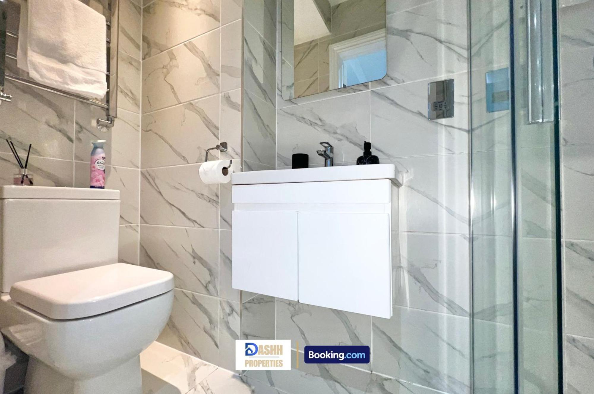 Feriehus Three Bedroom By Dashh Short Lets & Serviced In Shepherds Bush Sleeps 9 With Free Wifi
