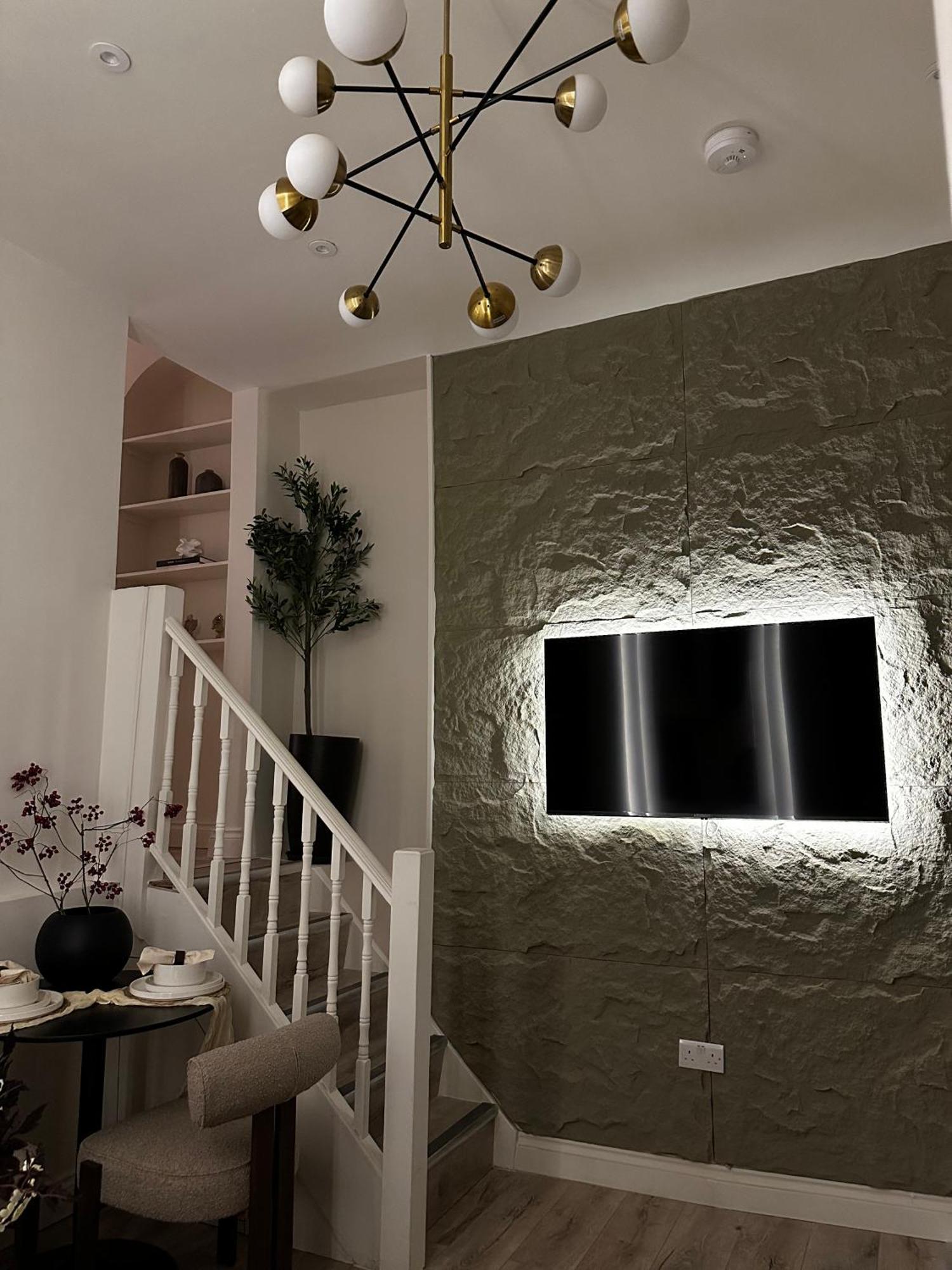 Stylish Apartment *