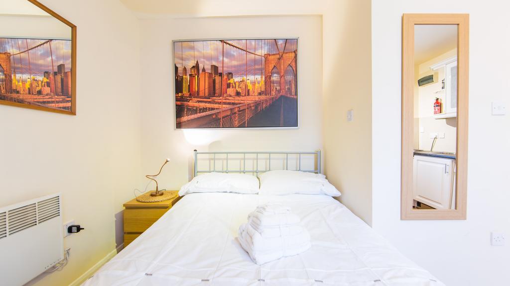 Golders Green Apartment *