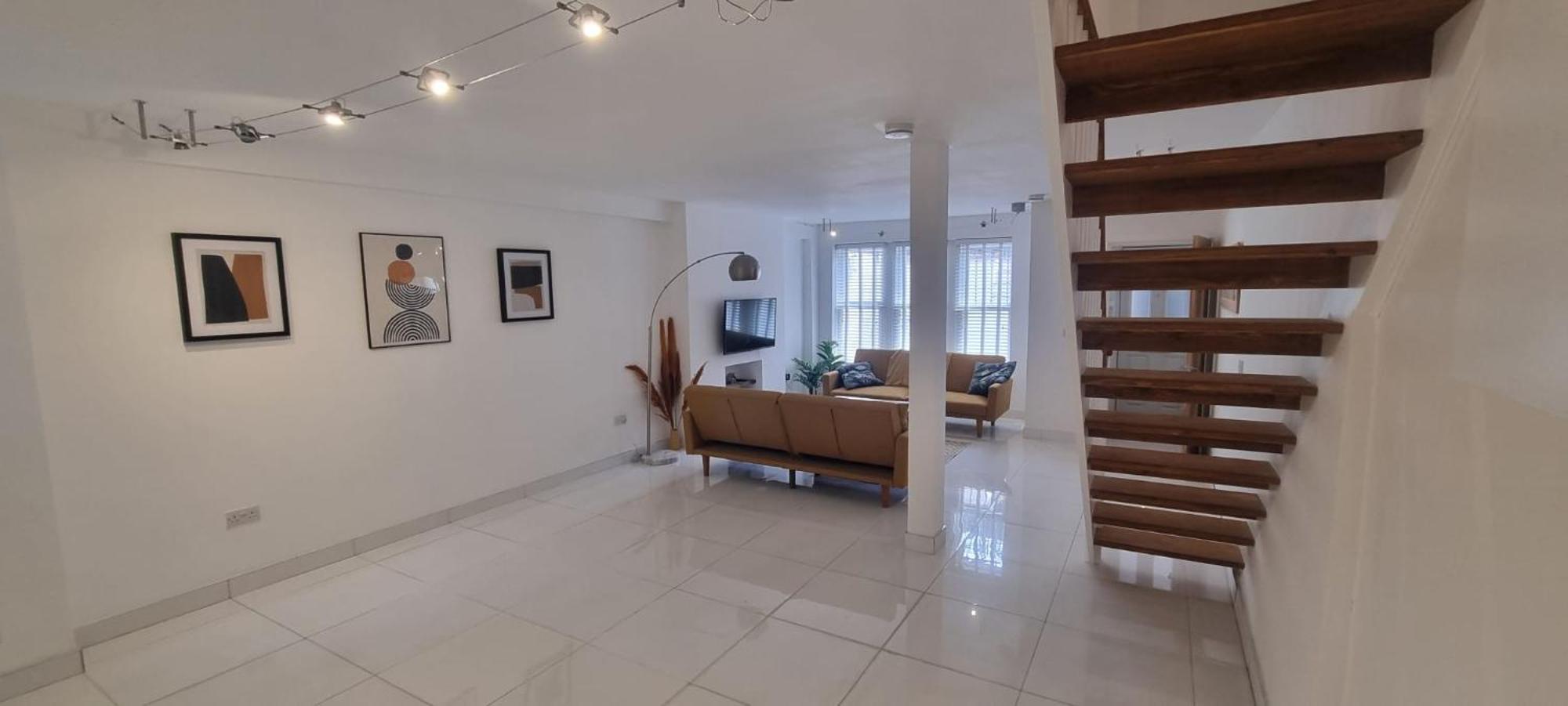 Lrg Stunning 4bd Crouchend House