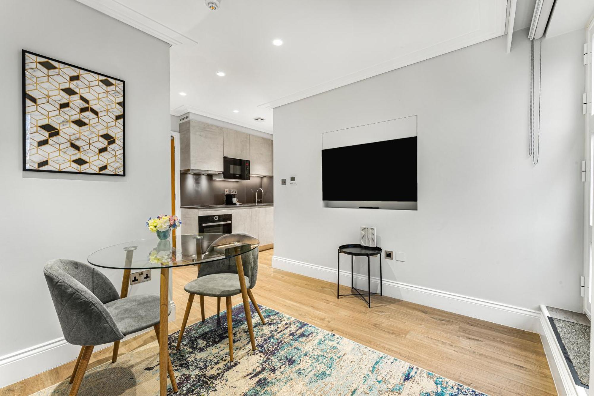 Luxlet - Heart Of Hampstead, *