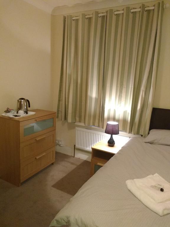 Acton Lodge Guest House 2*