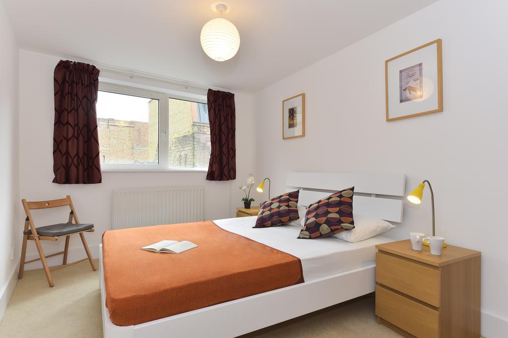 Chancery Lane Apartment *