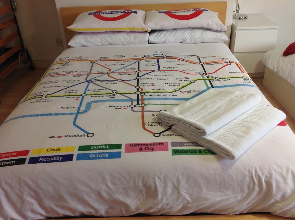 Apartment Leslie Road London