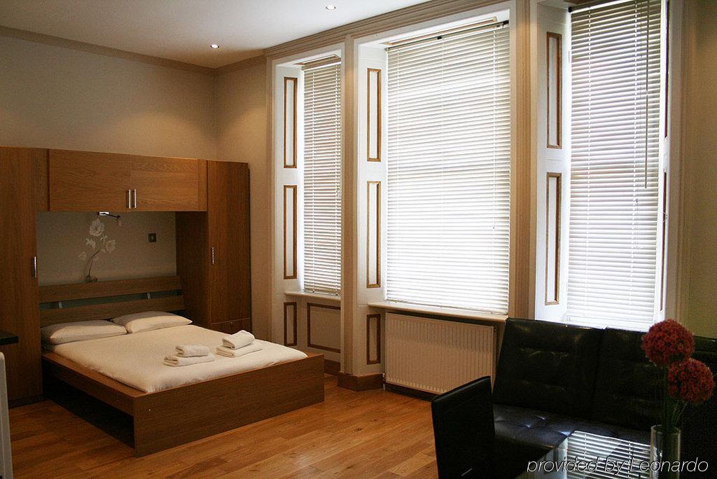 Paddington Apartment
