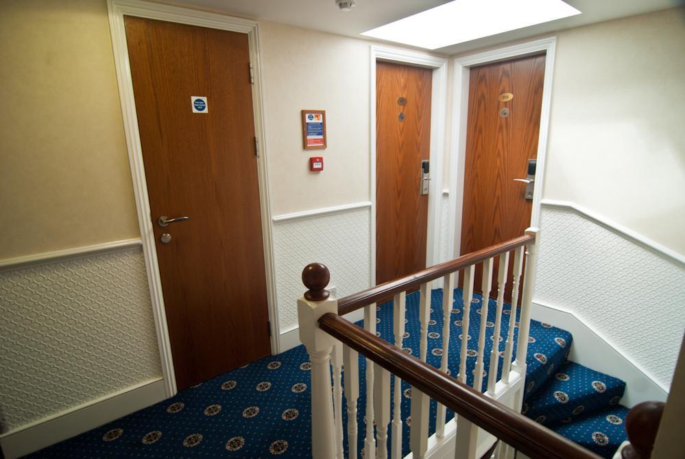 Orchard Hotel