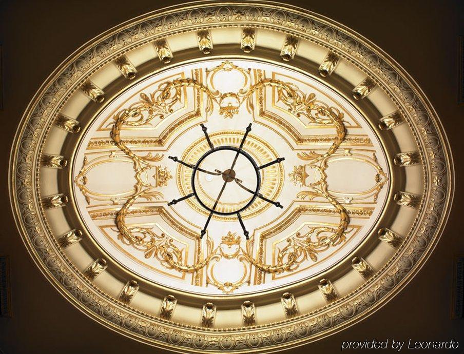 The Grand At Trafalgar Square 4*