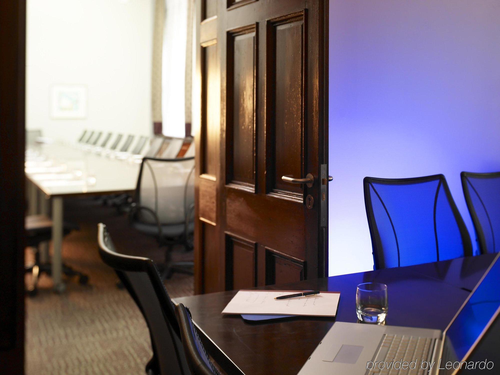 The Grand At Trafalgar Square Hotel